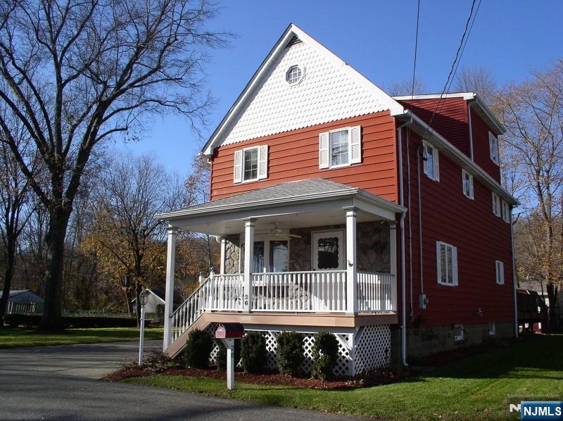 26 Grandview Avenue - Photo 1