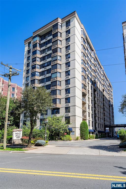 326 Prospect Avenue 5G - Photo 2