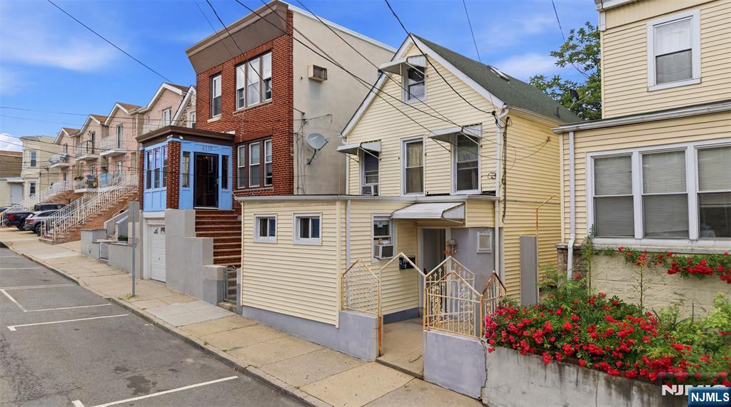 6112 Washington Street - Photo 2