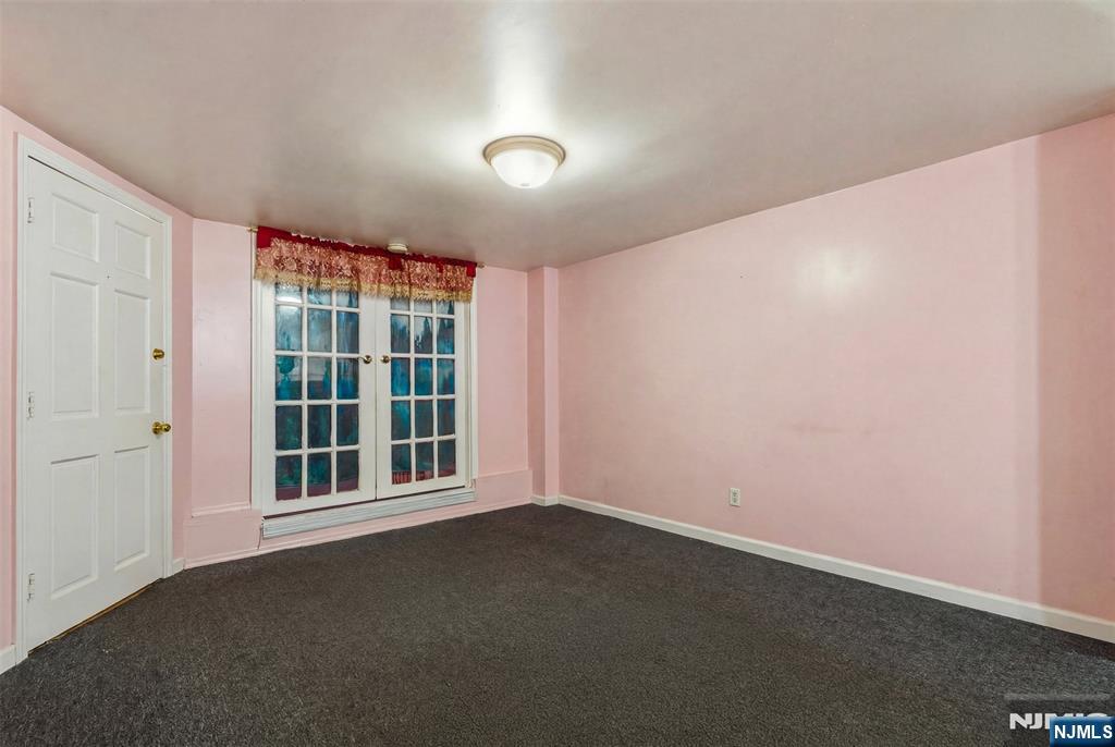 6112 Washington Street - Photo 3
