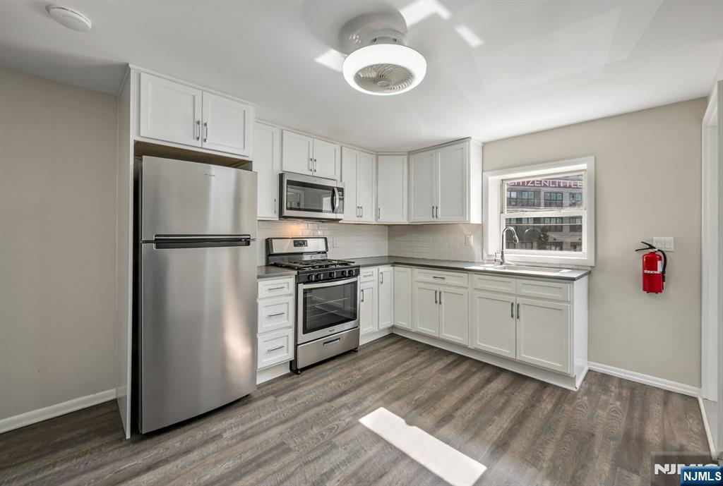 386-388 Main Street - Photo 1