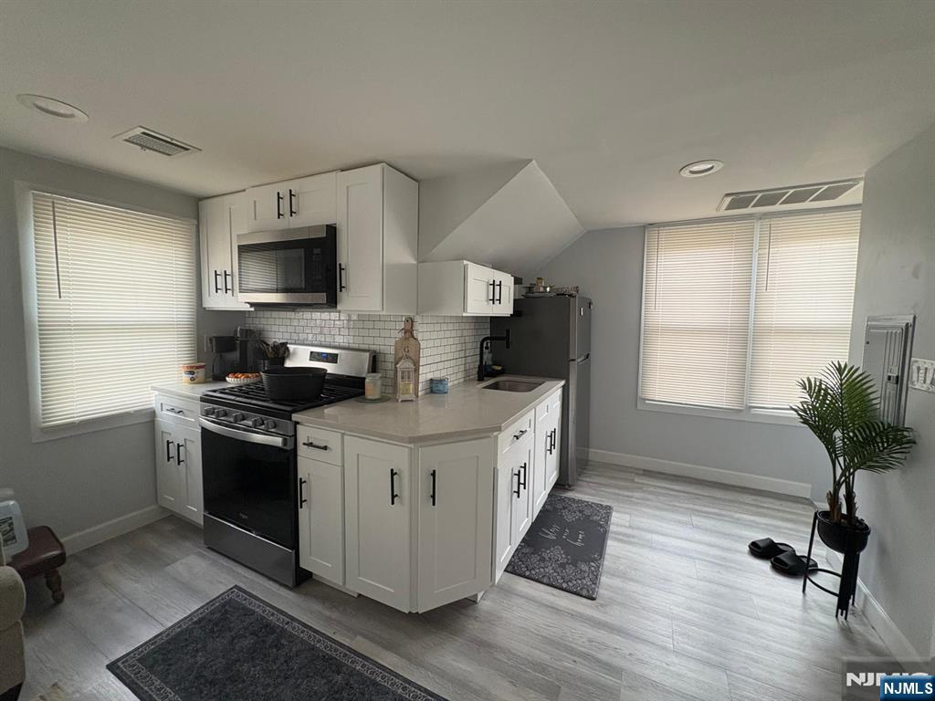 567 Studio Road 2 - Photo 2