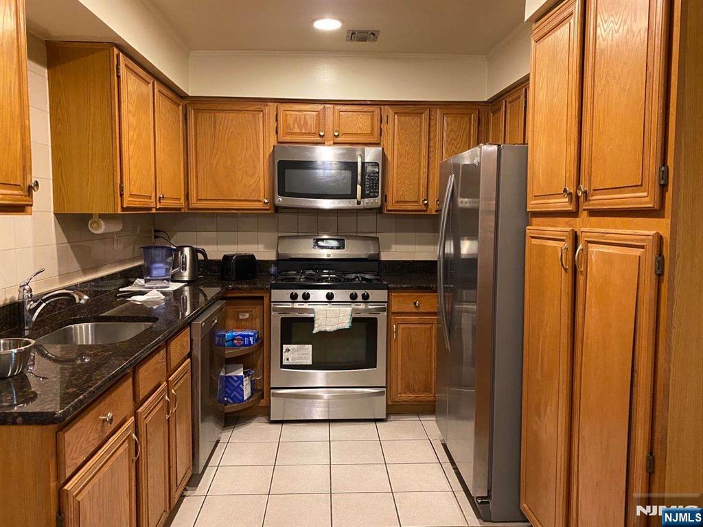 112 Hawthorne Avenue - Photo 4