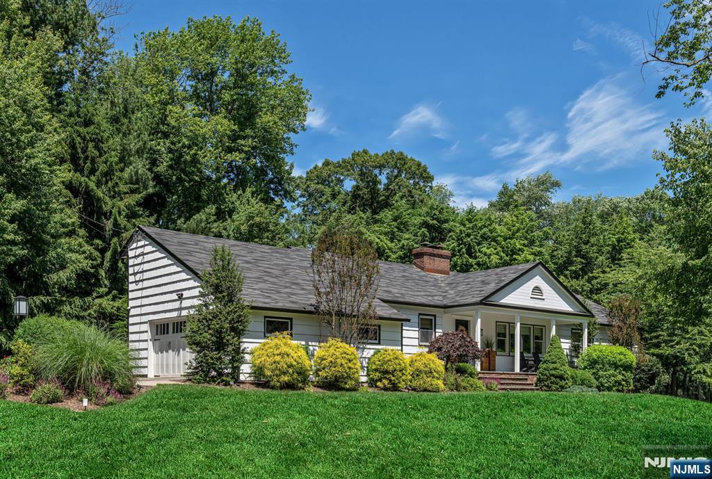 611 Wishing Well Road - Photo 2