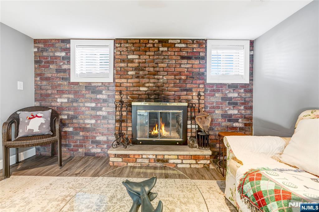 558 Green Lane — photo 34