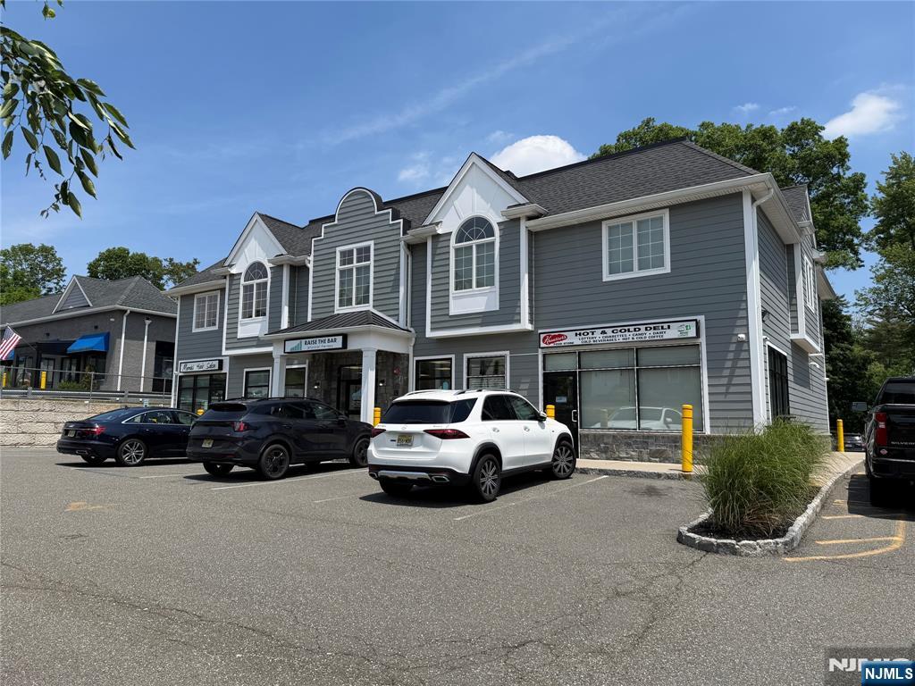 184 Godwin - Photo 1