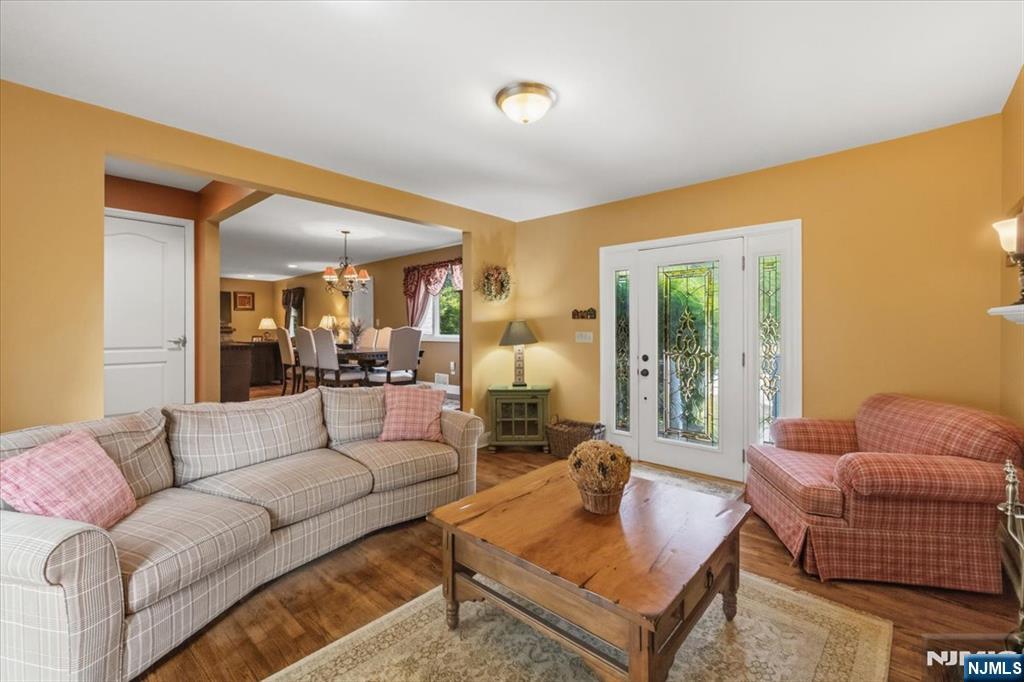 583 Brookside Avenue - Photo 4