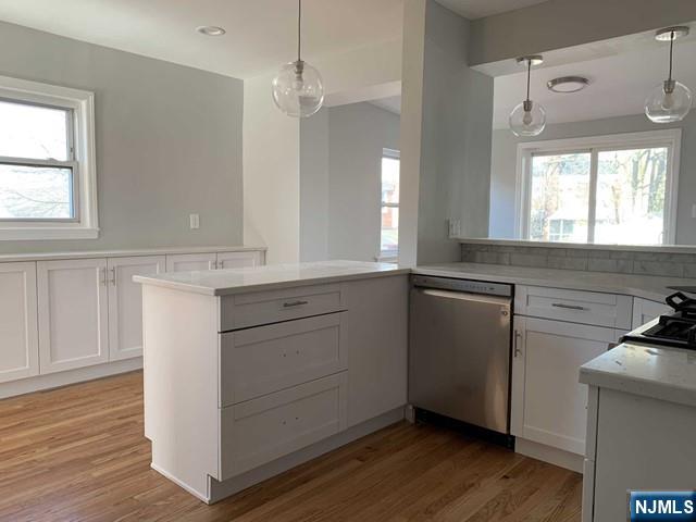 121 Longview - Photo 1
