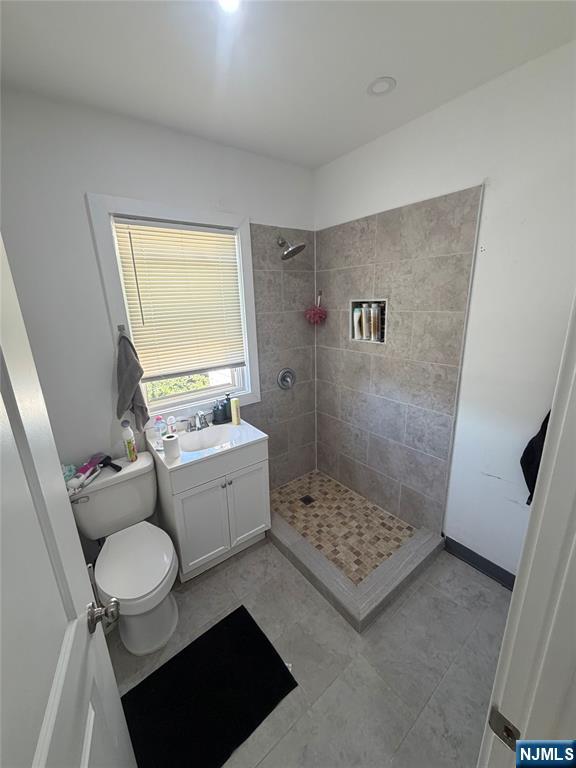 222 Riverview Pl, Cliffside Park, NJ 07010