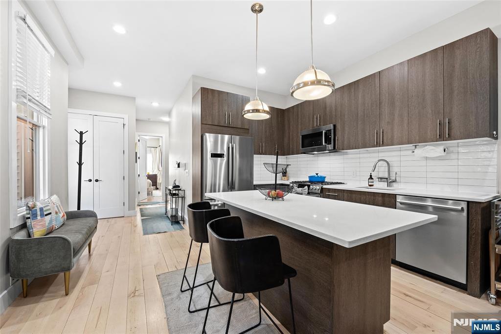 289 Webster Avenue 1a - Photo 1