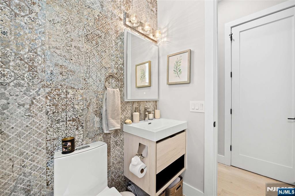 289 Webster Avenue 1a - Photo 4