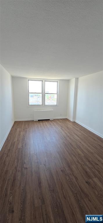 201 Bridge Plaza 7B - Photo 2