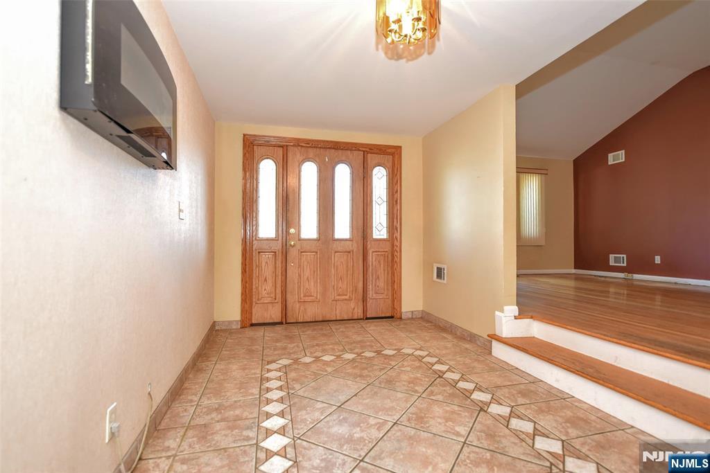 77 Herman Street - Photo 5