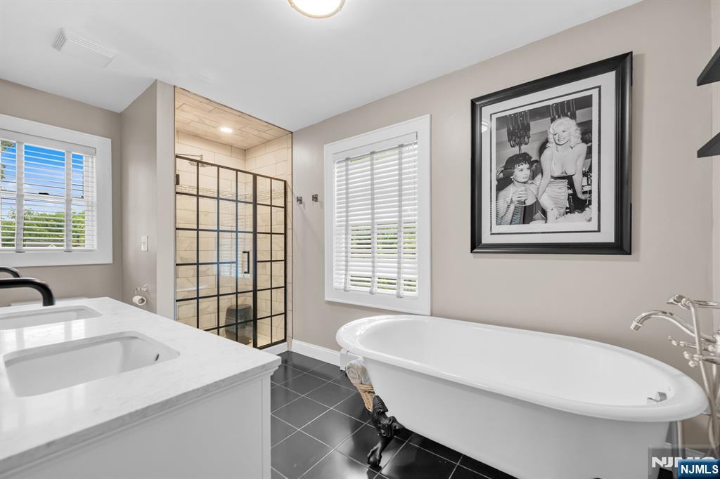 38 Hillside Avenue — photo 26