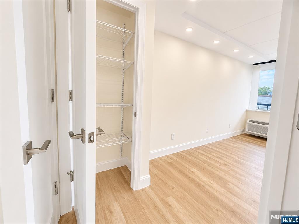 555 Gorge Road 6F - Photo 3