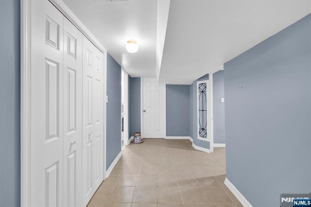 98 Maple Street — photo 35