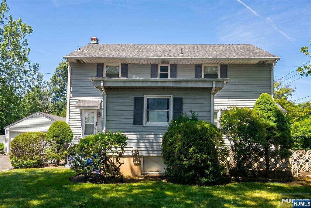 113 Grove Street - Photo 1