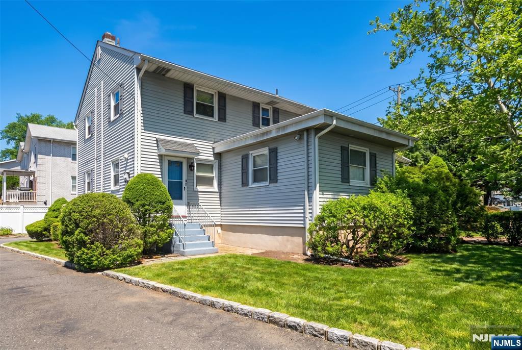 113 Grove Street - Photo 3