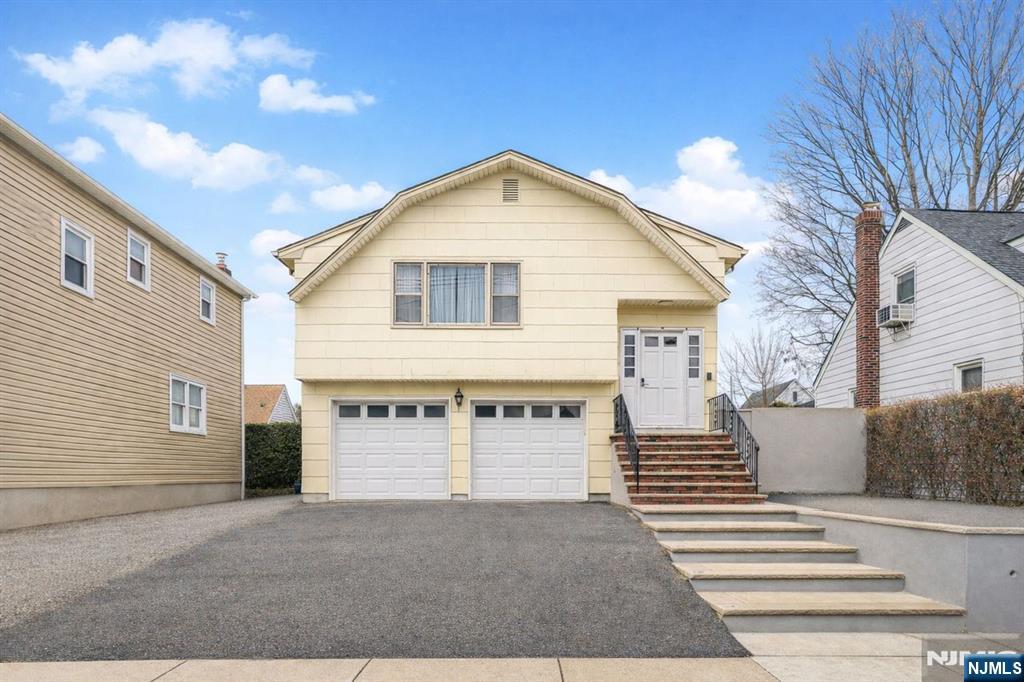 389 Madeline Avenue - Photo 1