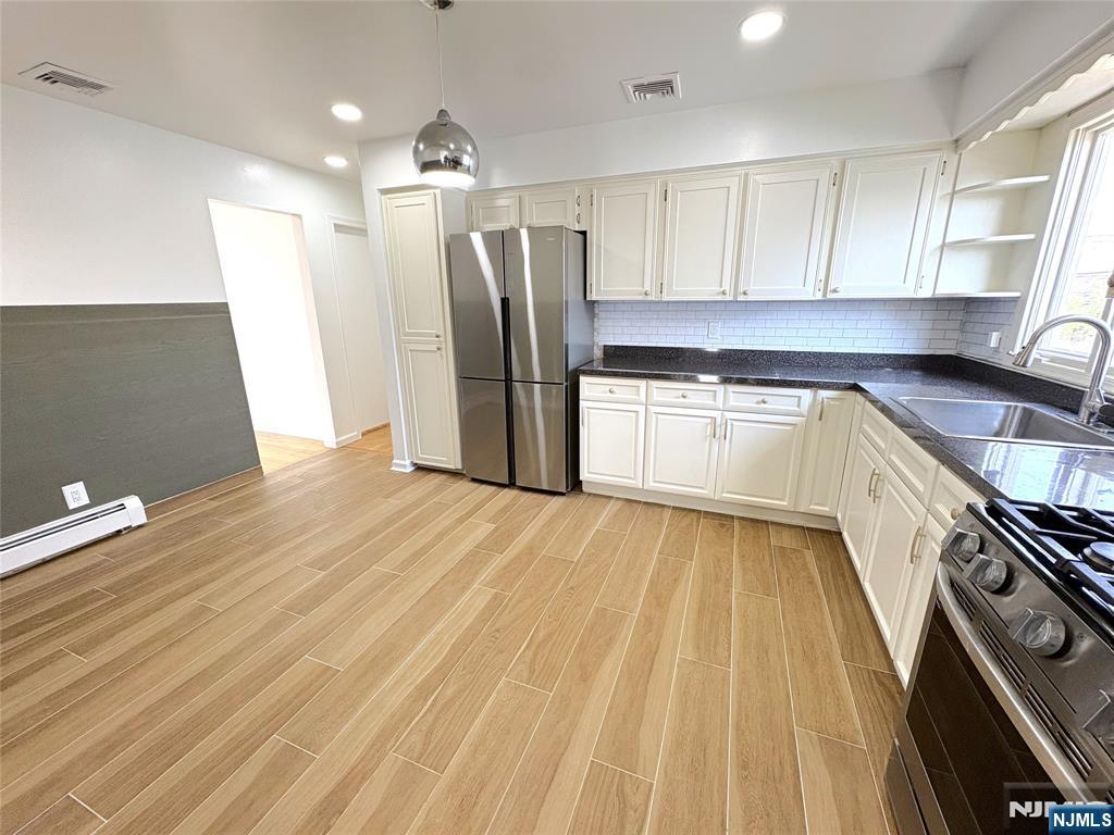 389 Madeline Avenue - Photo 5