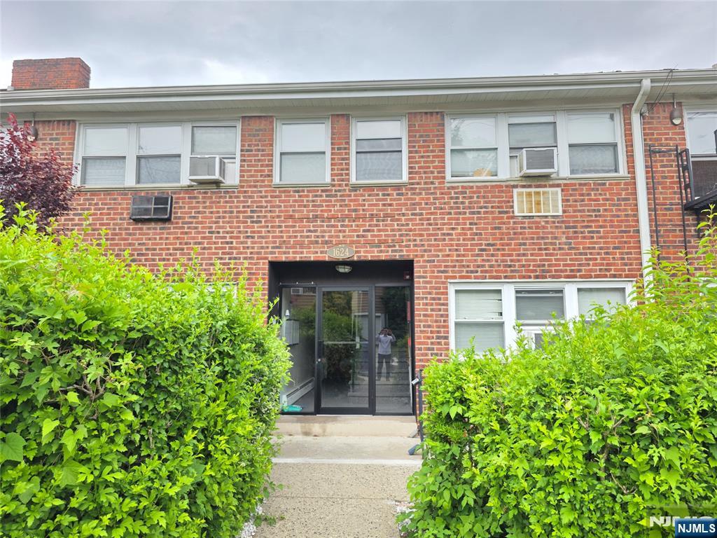 1624 Valley Street 2B - Photo 2