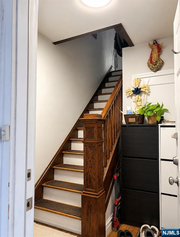 578 Hillside Street 2ND FLOOR - Photo 4