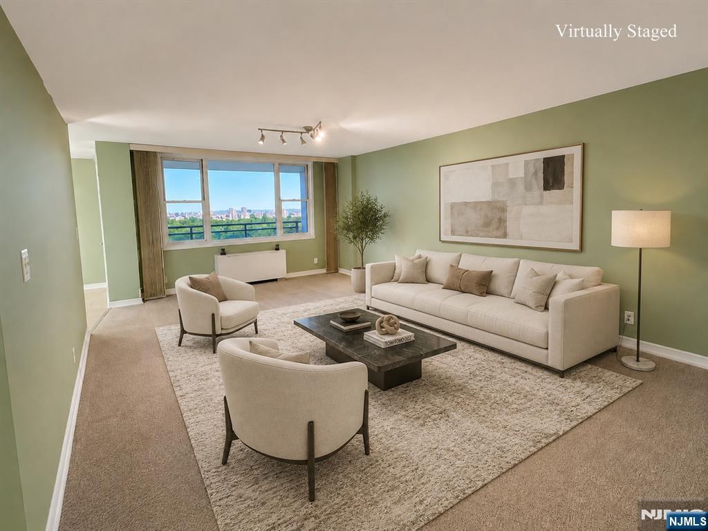 2200 N Central Rd #10G, Fort Lee, NJ 07024
