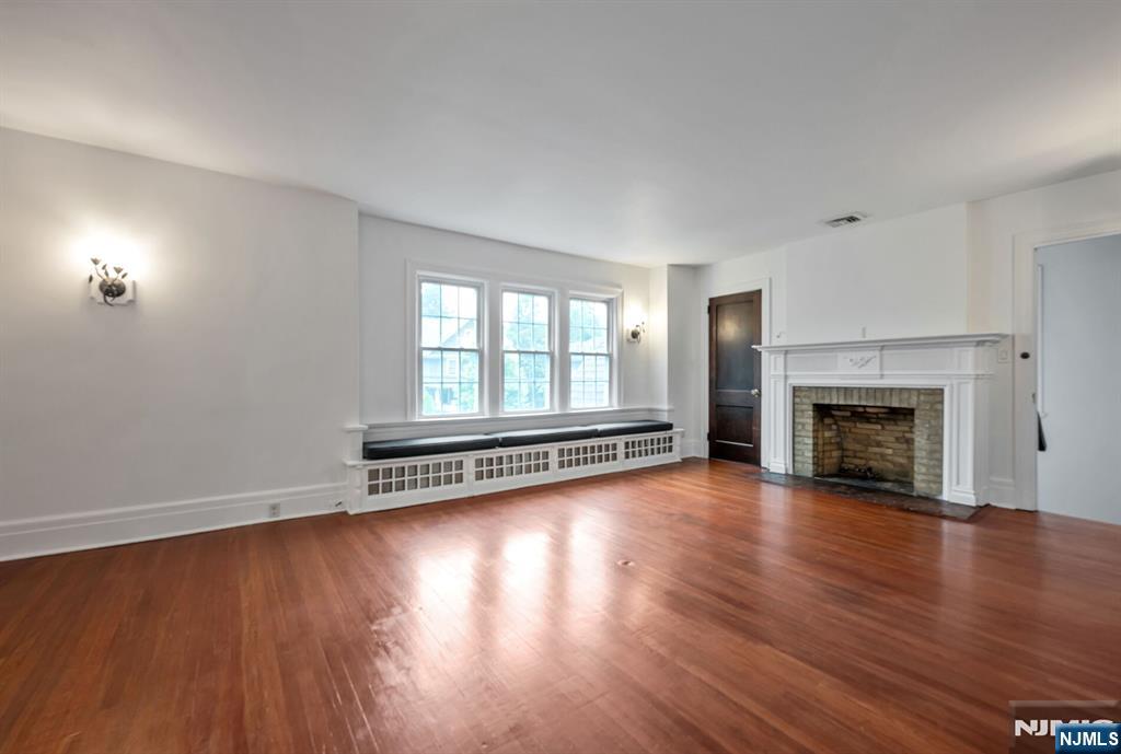 103 N Walnut Street - Photo 5
