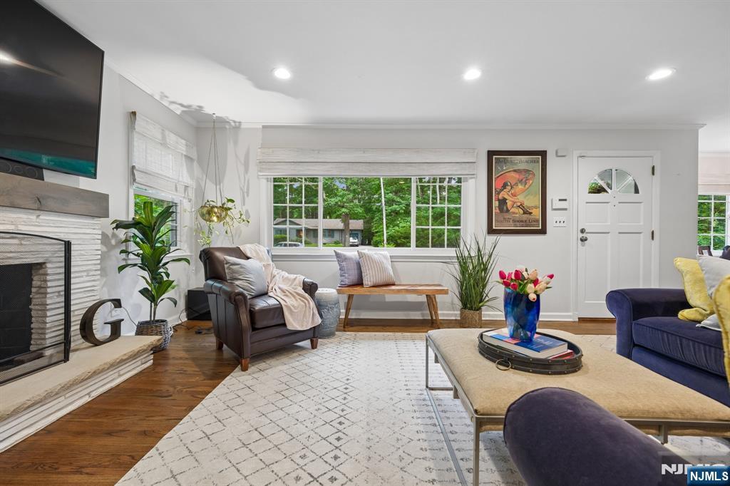 25 Grove Street - Photo 3