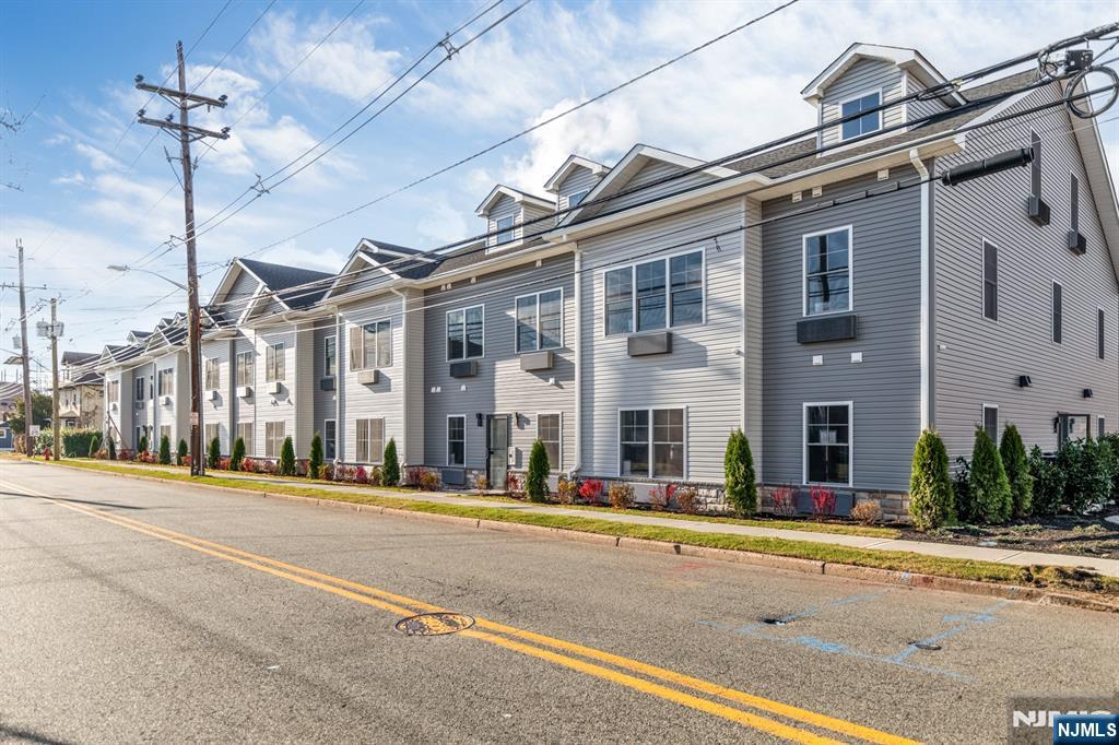 <p>Listings That Reflect Our Standards</p>