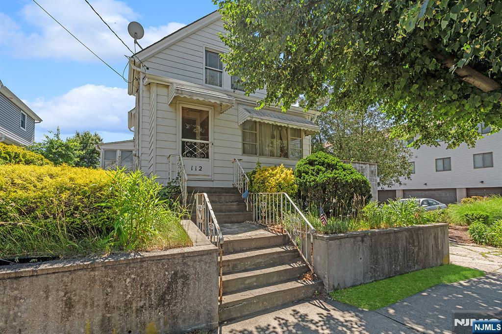 112 Page Avenue - Photo 1