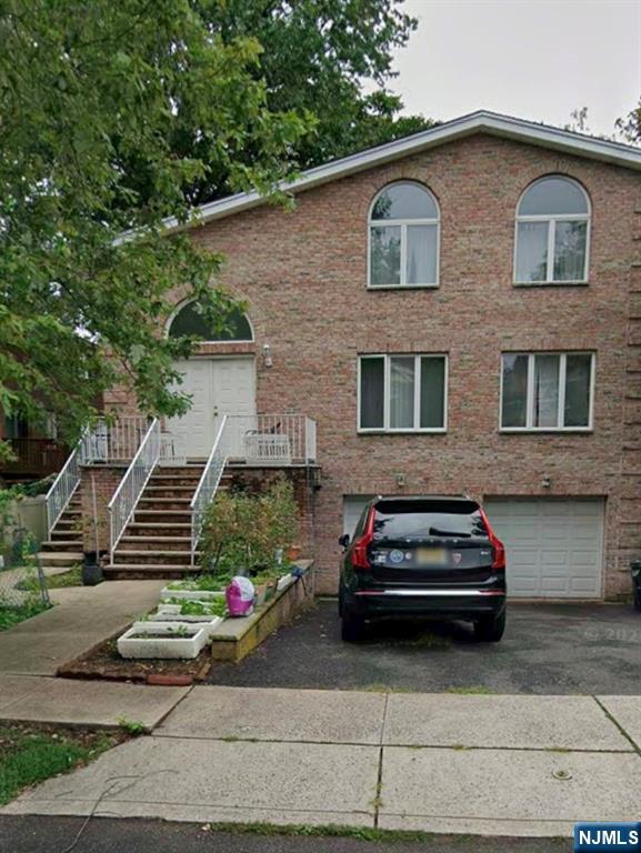 211 Columbus Avenue 2nd/F - Photo 1