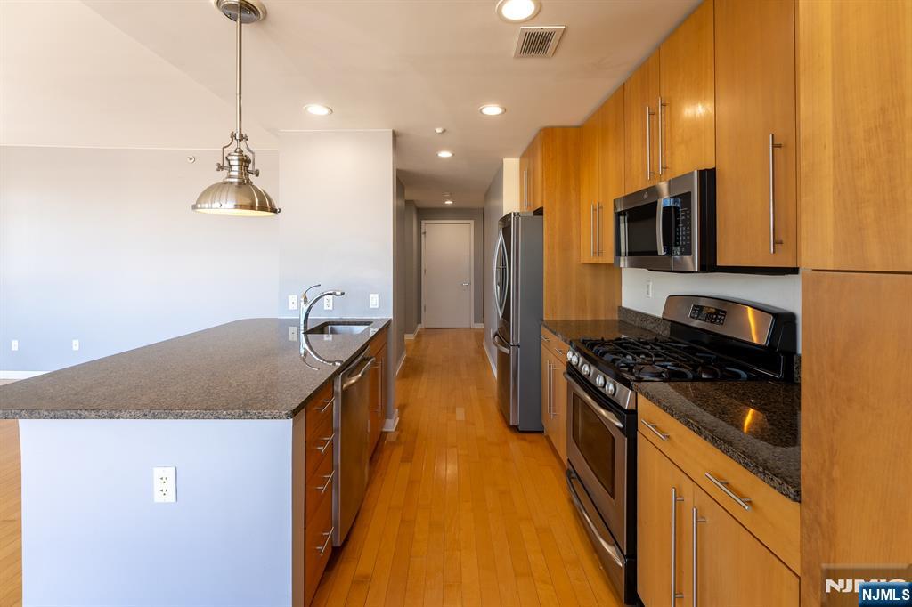 600 12th Street 609 - Photo 4