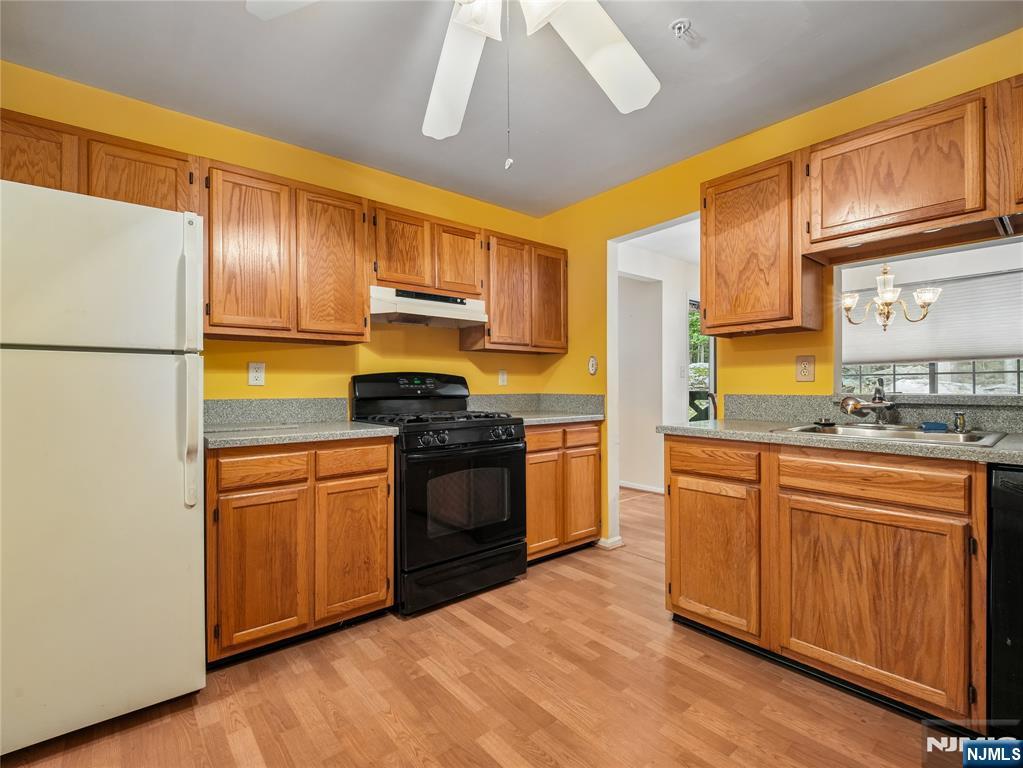 2710 Hemingway Lane - Photo 2