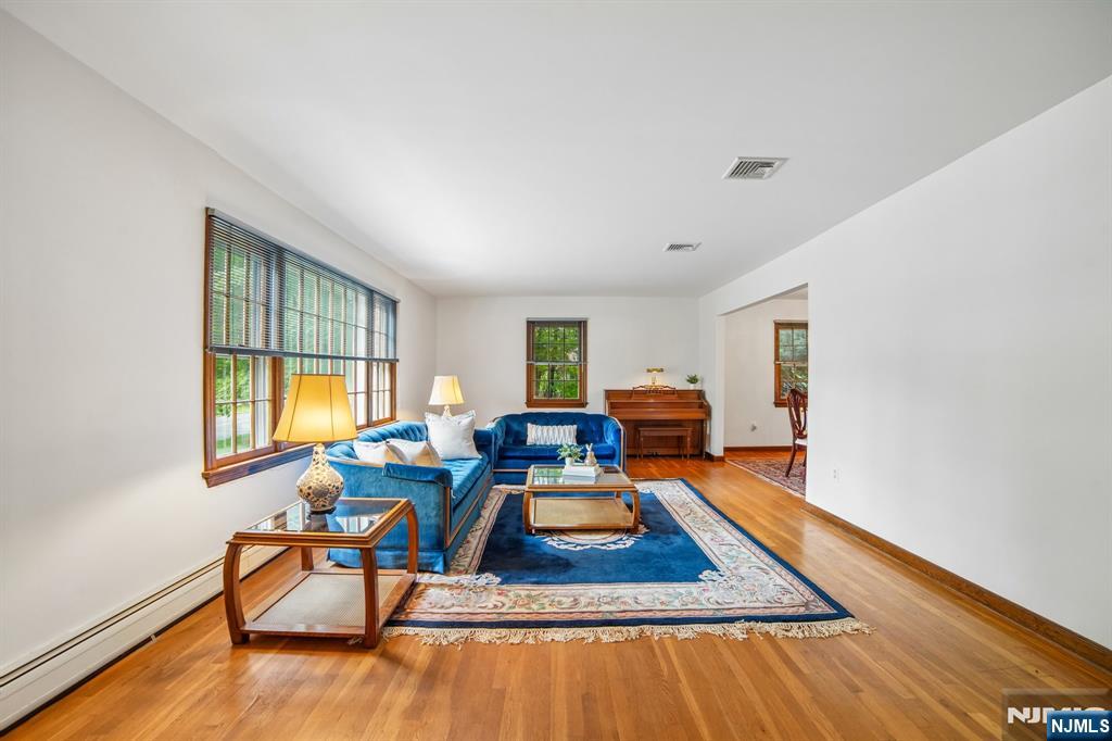 42 Collins Avenue - Photo 4