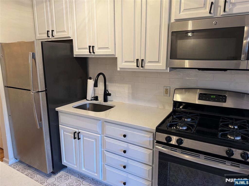 511 Washington Drive - Photo 2