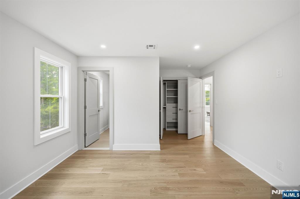 35 Sycamore Avenue — photo 11