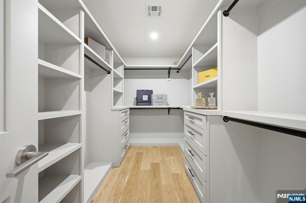 35 Sycamore Avenue — photo 6