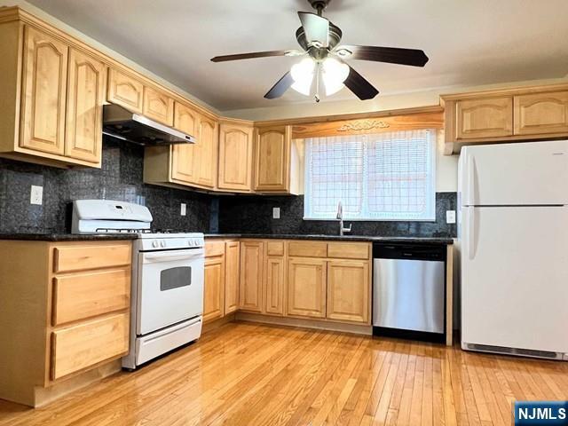 846 E Glen Avenue - Photo 3