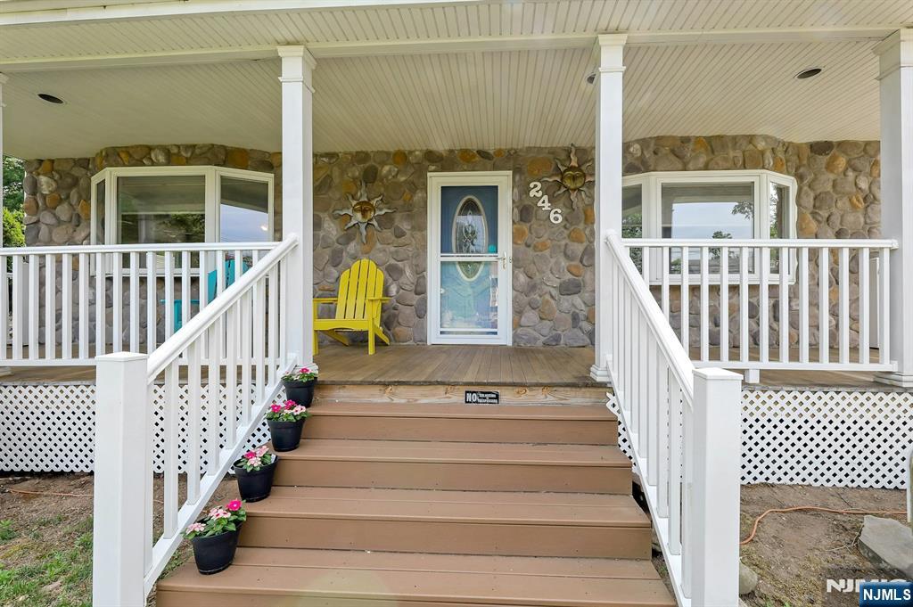 246 Highland Avenue - Photo 4