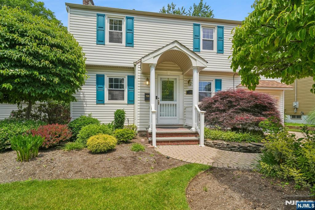 288 Wales Avenue - Photo 4