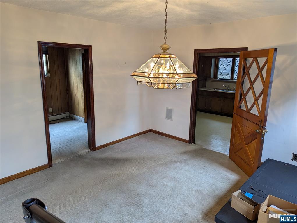 84 Oakdene Avenue — photo 8