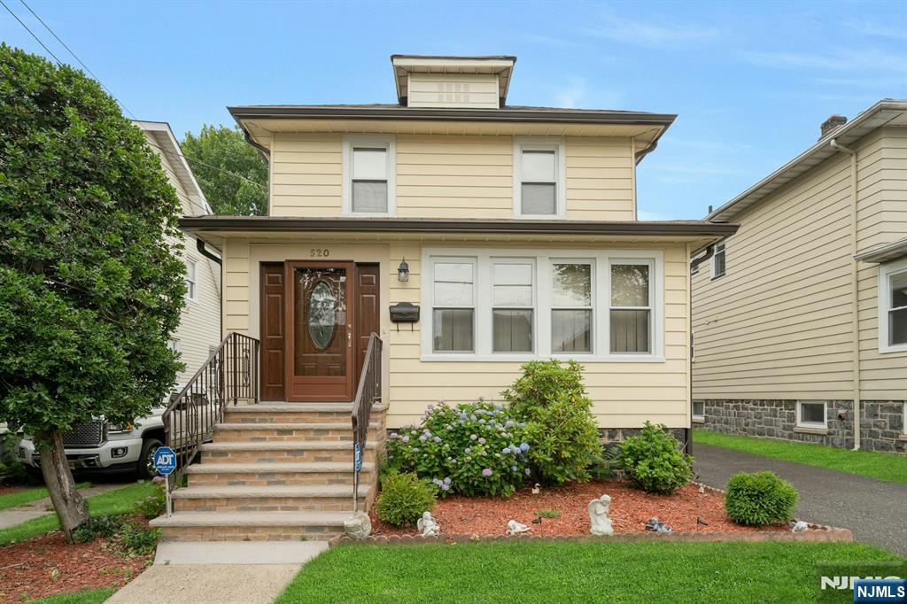 520 Dewey Ave, Cliffside Park, NJ 07010