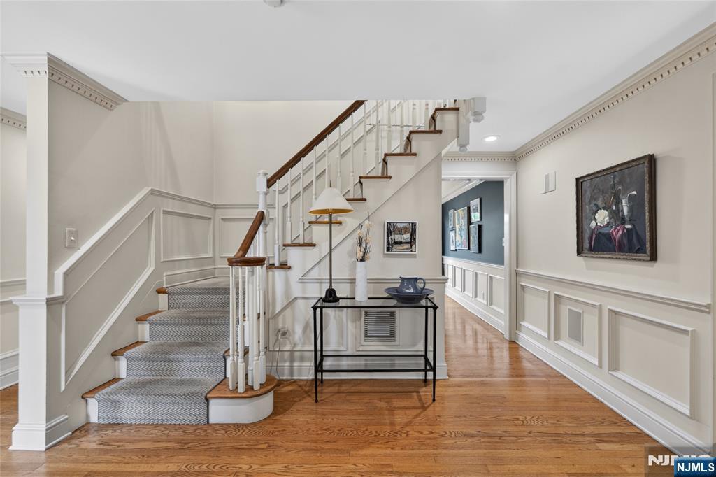 241 Avondale Road - Photo 3