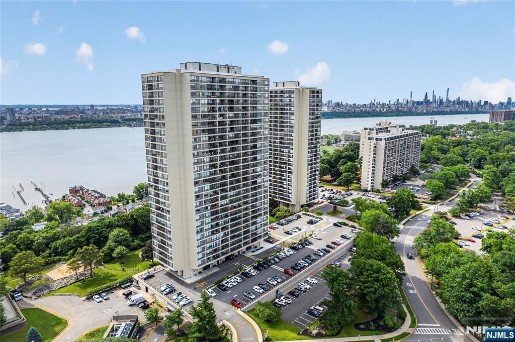 6 Horizon #602, Fort Lee, NJ 07024
