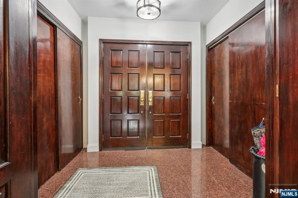 1060 Briar Way - Photo 3