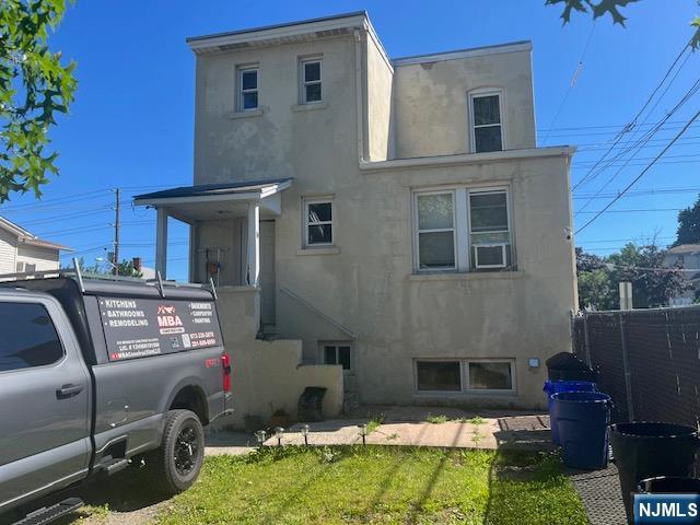 570 Broad St, Carlstadt, NJ 07072