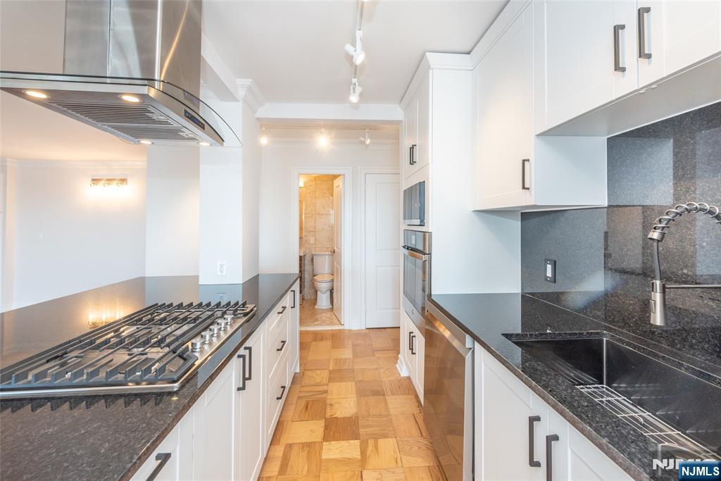 6600 JFK Blvd E 19L - Photo 5