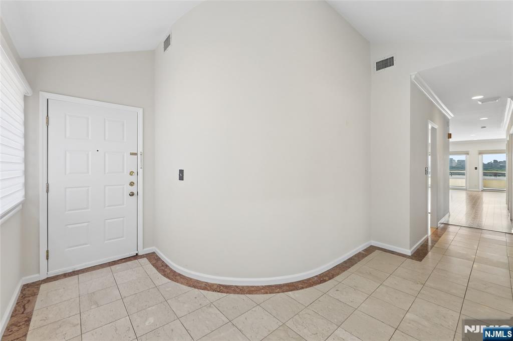 300 Gorge Rd #57, Cliffside Park, NJ 07010