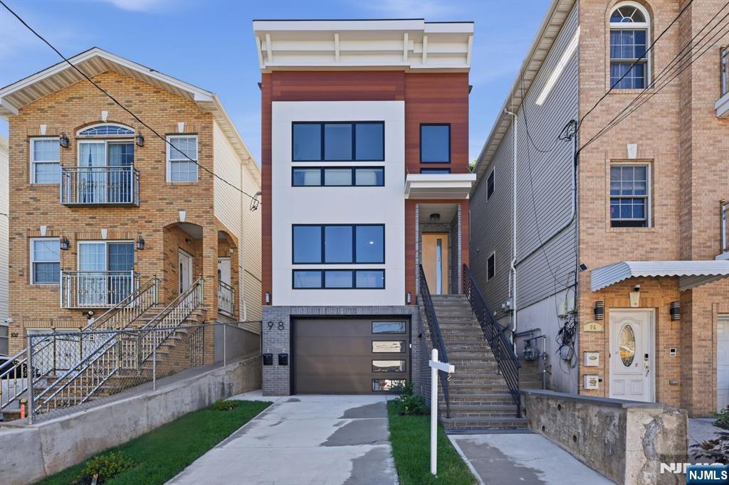 98 Western Avenue - Photo 2